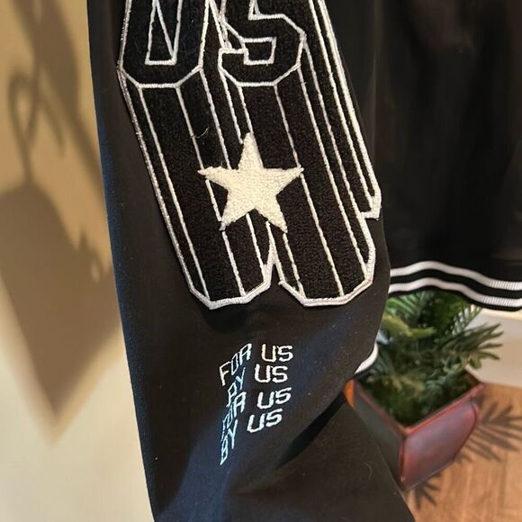 FUBU Collegiate Black Hooded Sweatshirt M - Picture 9 of 12